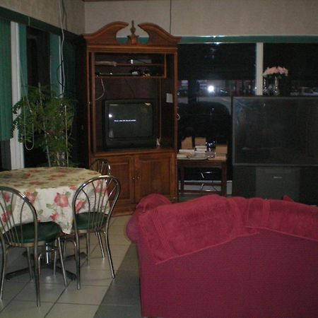Executive Inn & Suites - Augusta Bagian luar foto